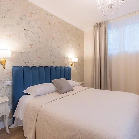 Guest house Crys: Rooms, Holiday, Business *