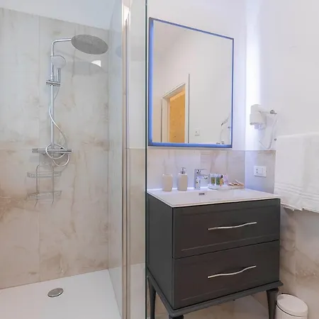 Crys: Rooms, Holiday, Business Affittacamere *