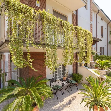 Affittacamere Crys: Rooms, Holiday, Business